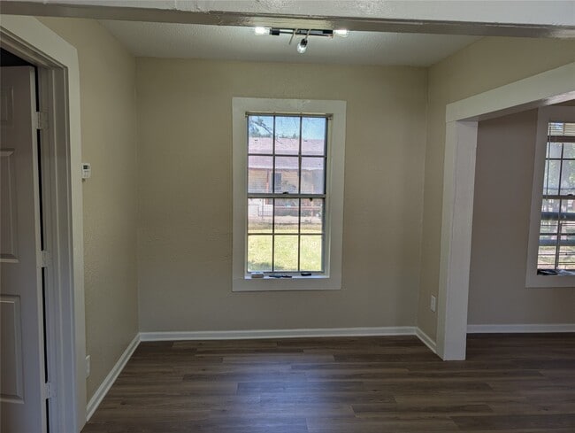 Photo - 7116 Avenue F