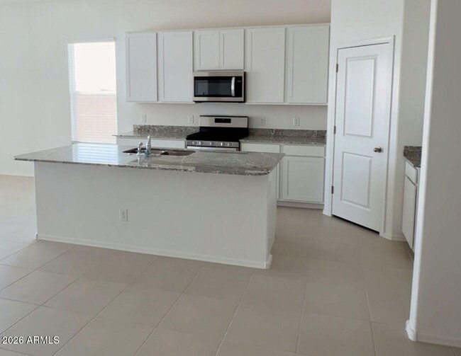 Photo - 15661 W Smoketree Dr