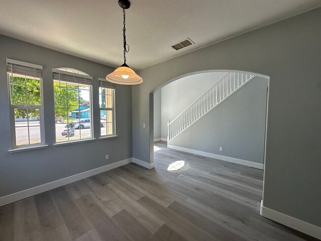 Photo - 1435 Lever Blvd