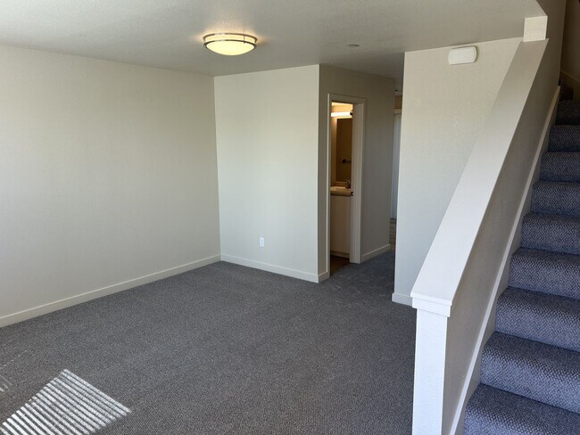 445 Southwest Blvd Unit 11