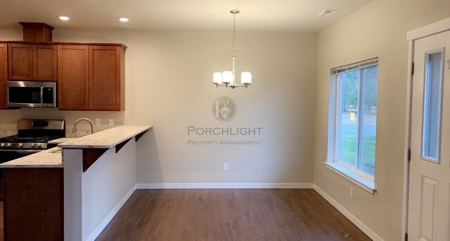 Photo - 600 Pioneer Ct