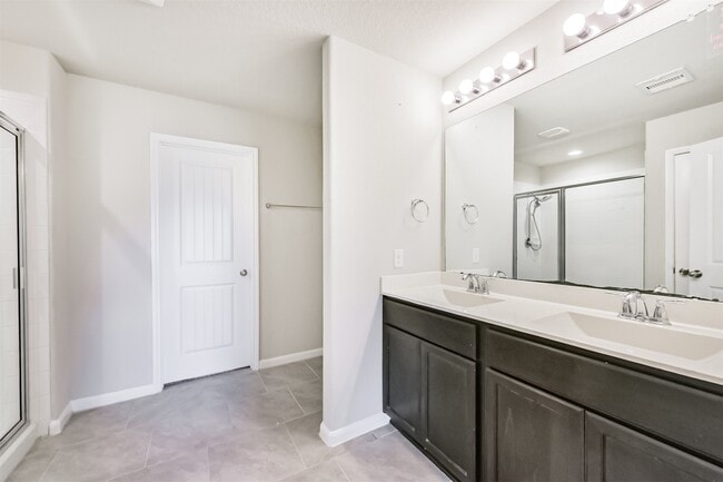 Building Photo - 2731 Bergen Bay Ln