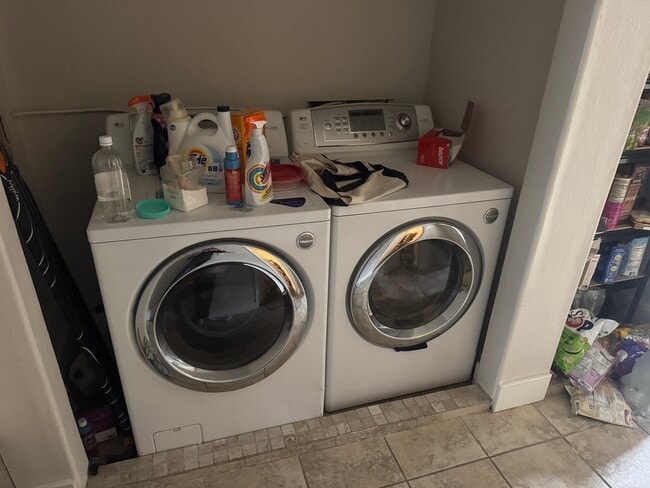 Washer and dryer - 442 S 1350 E Unit Front Room Private Bed