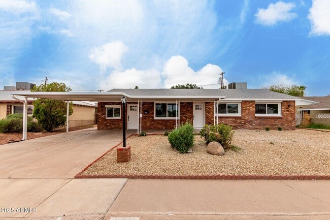 Photo - 1132 N 74th St House