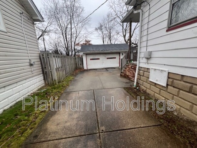 Photo - 4898 E 95th St