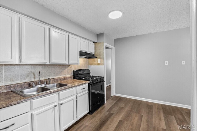 Photo - 7471 Sharon Dr