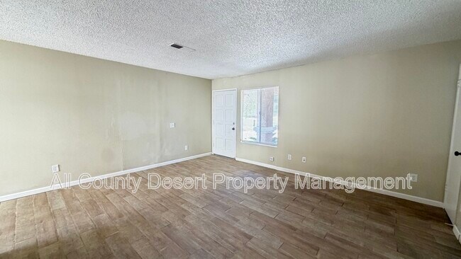 68085 Cll Bolsa Unit B