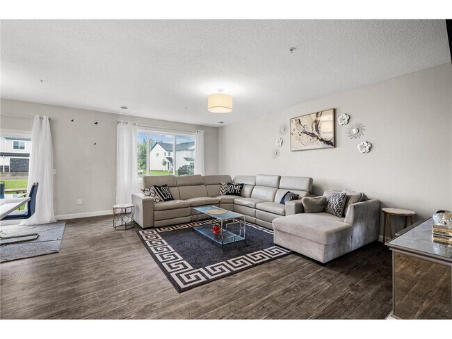 Photo - 2117 Cleveland Ln S