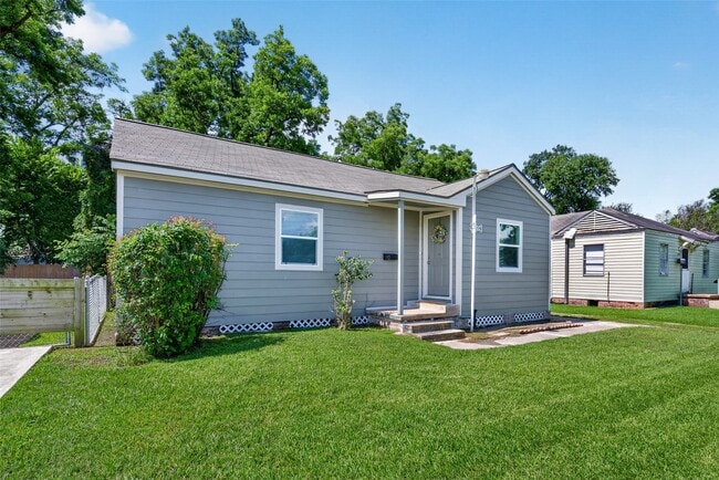 Photo - 6714 Moss Rose St