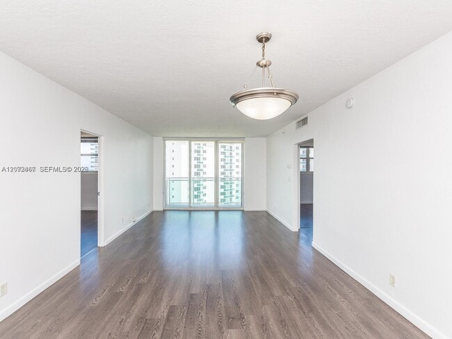 3000 S Ocean Dr Unit 922
