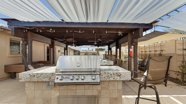 Photo - 2032 E La Jolla Dr
