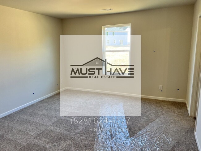Photo - 1600 Berkshire Dr