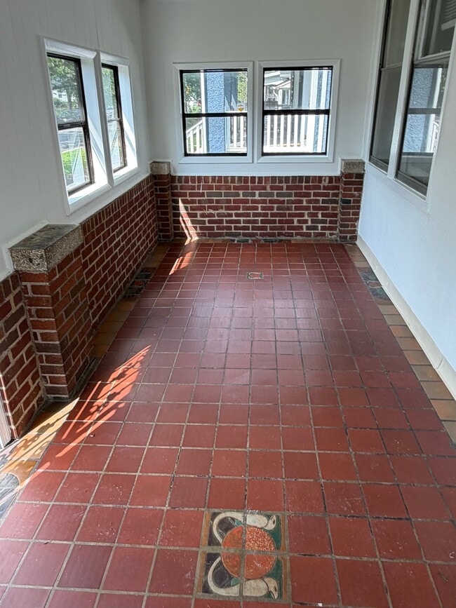3301 Delaware Ave