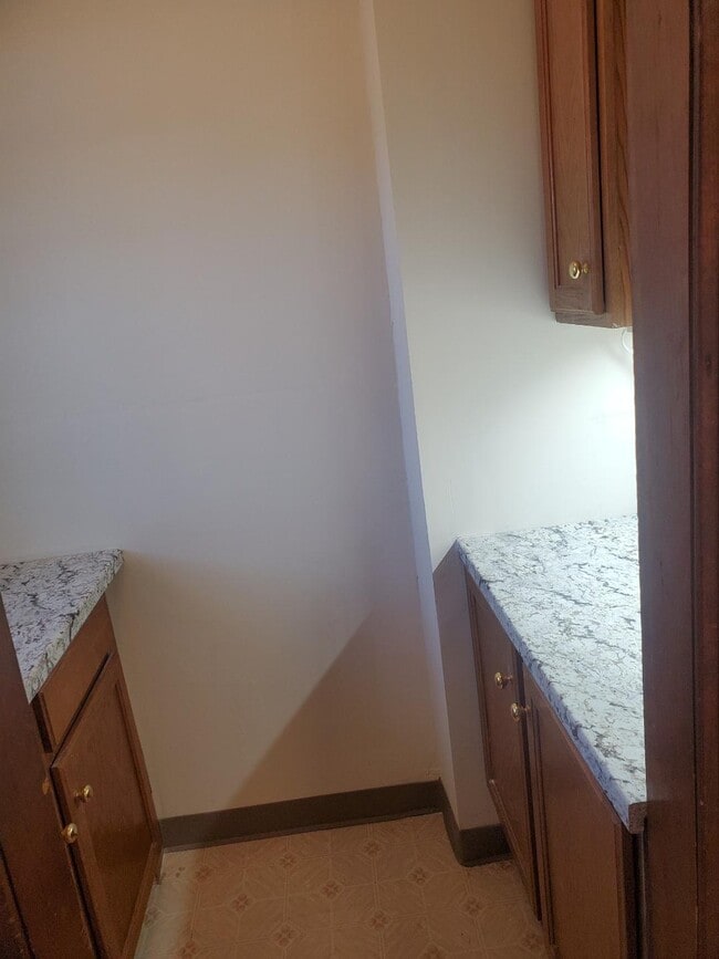 Photo - 374 Broad St