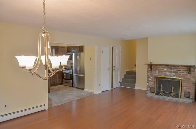 Photo - 11 Elm St Unit 2nd Floor