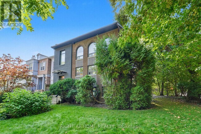 Photo - 25 Clarendon Ave