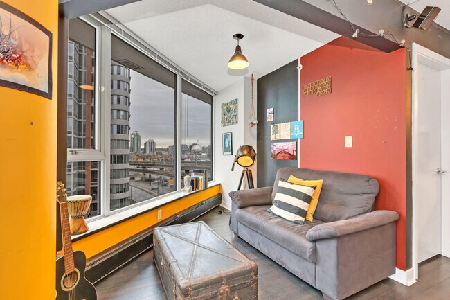 Photo - 689 Abbott St Unit ID1051919P