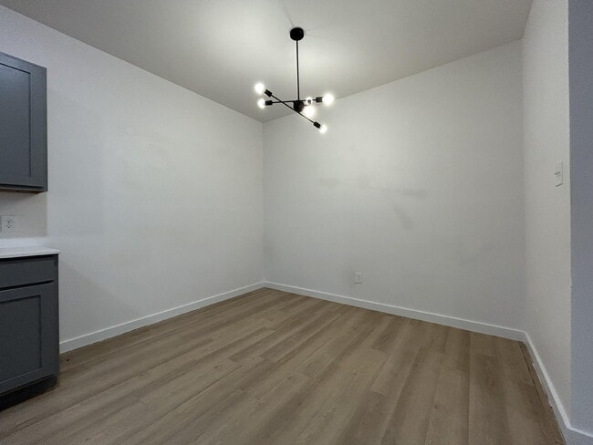 Photo - 5703 Kemper St