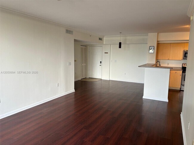 Photo - 1919 Van Buren St Unidad 414A