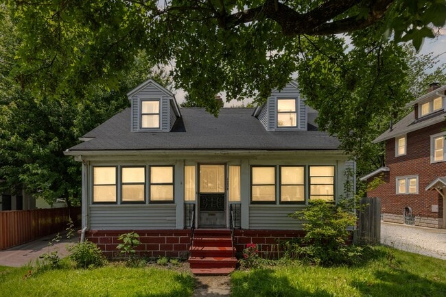 Building Photo - 3-Bedroom Cape Near Summit Lake ~ Oversize...