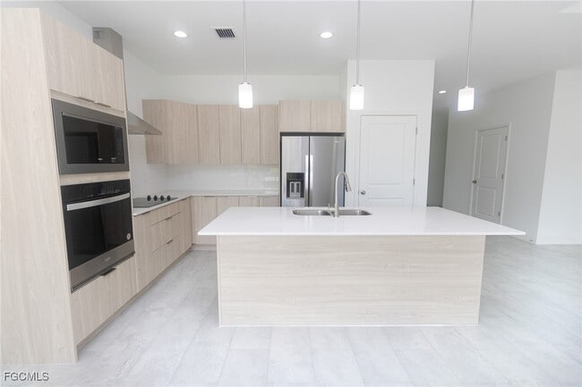 Building Photo - 2906 16th St SW