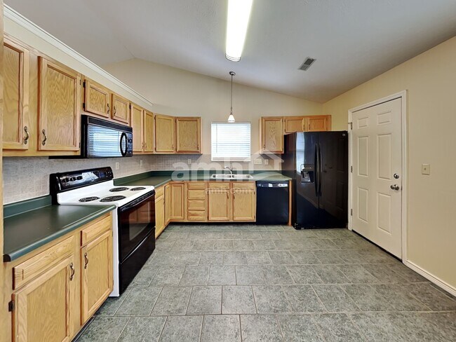 Photo - 51 Clearview Ln