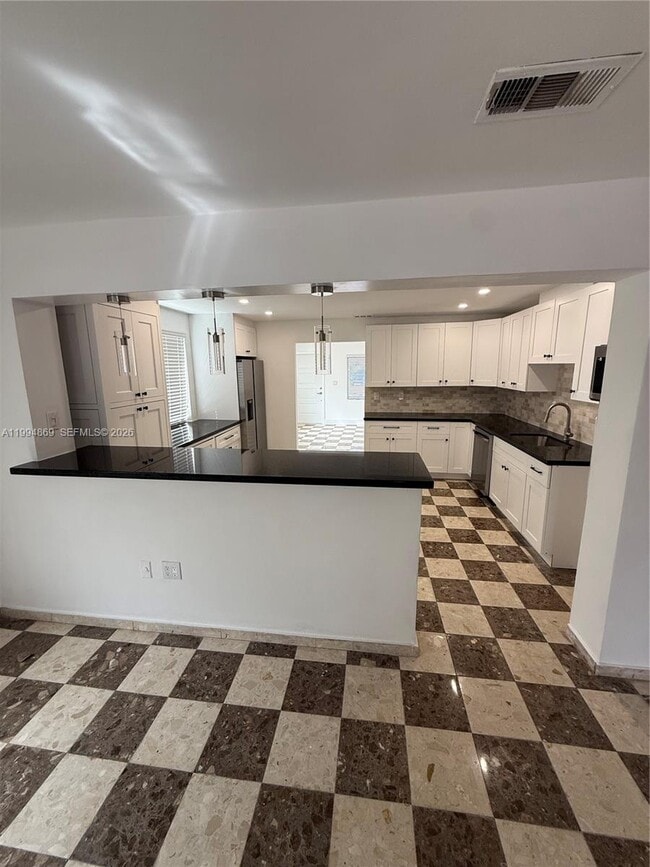 Photo - 7314 SW 22nd St