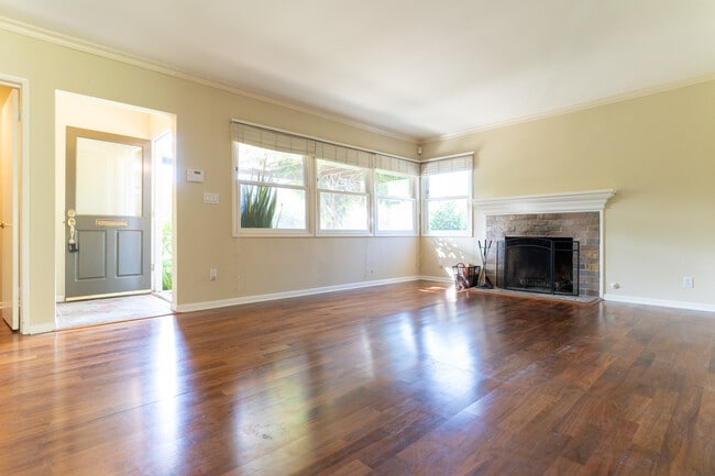 Photo - 13041 Valleyheart Dr House