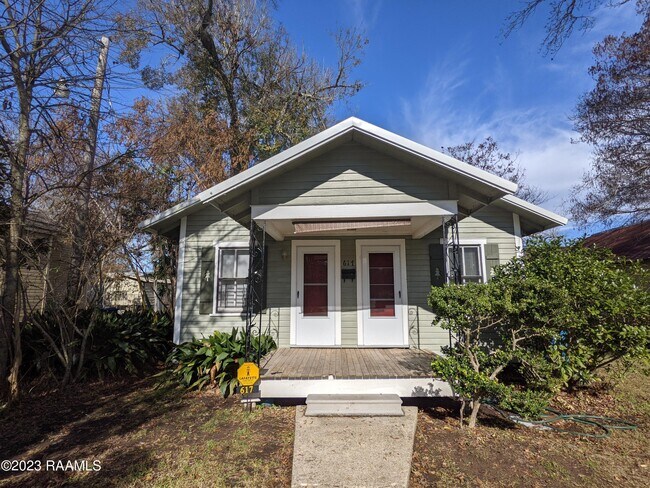 Photo - 617 General Mouton Ave