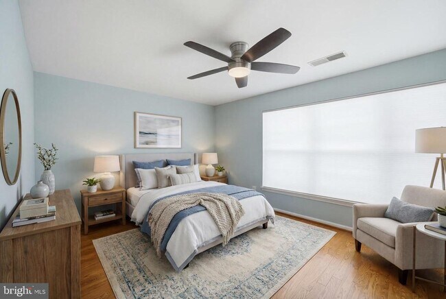 Photo - 10793 Symphony Way Unidad 202