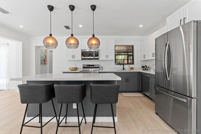 Photo - 235 NE 20th St