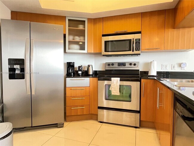 Photo - 1750 N Bayshore Dr Unit # 5614