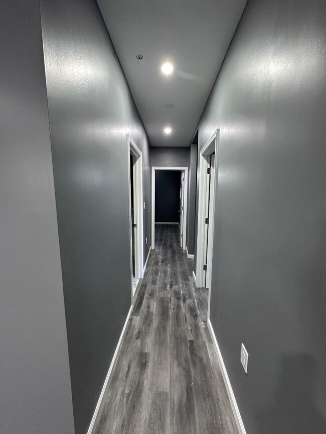 Building Photo - 153 Vine St