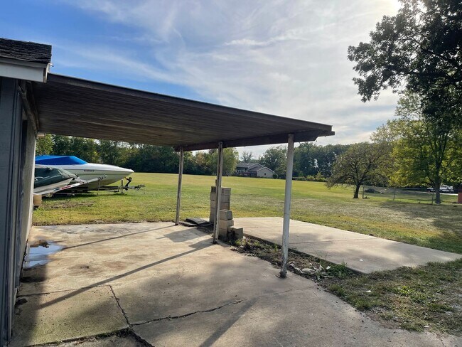 Photo - 4 Bedroom Home on 4 Acres, Crown Point Sch...