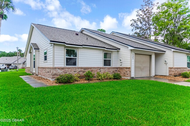 Building Photo - 121 Bob White Ct