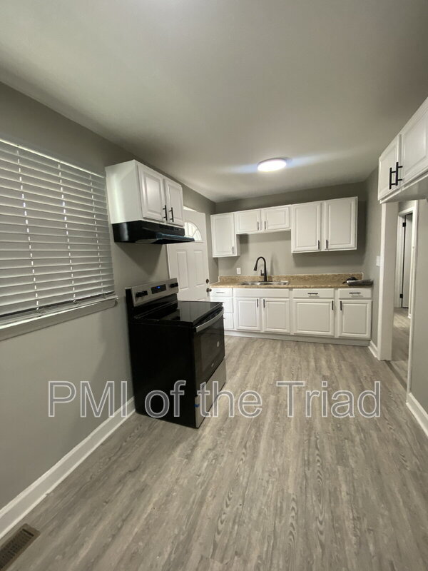 Photo - 1505 Julian St