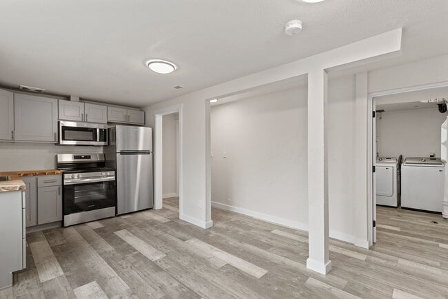Photo - 460 N James Ave Apartment Unit #B