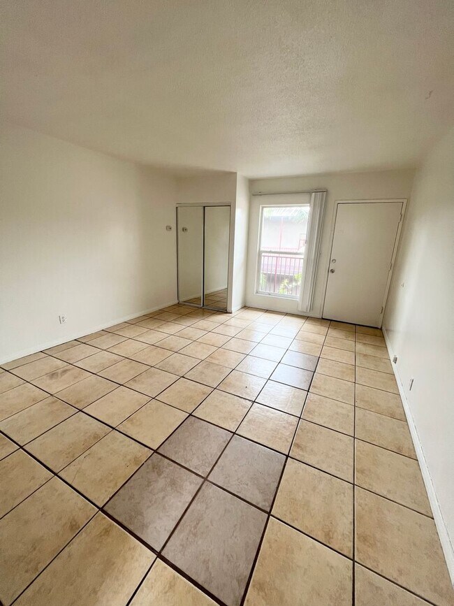 Photo - HAWTHORNE WAY