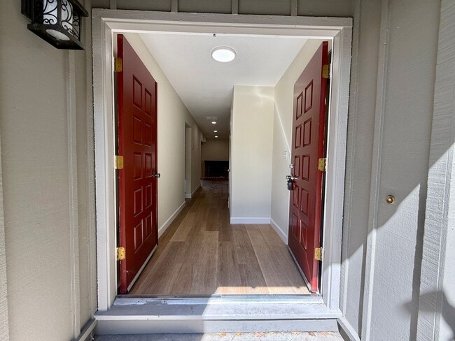 105 Walnut Hill Ct