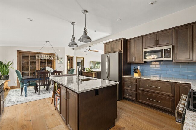 Photo - 641 Pinon Dr