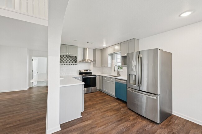 Photo - 6935 W Holiday St