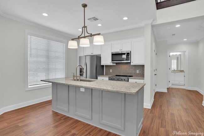 Photo - Visit this New Stunning Build in Provenanc...