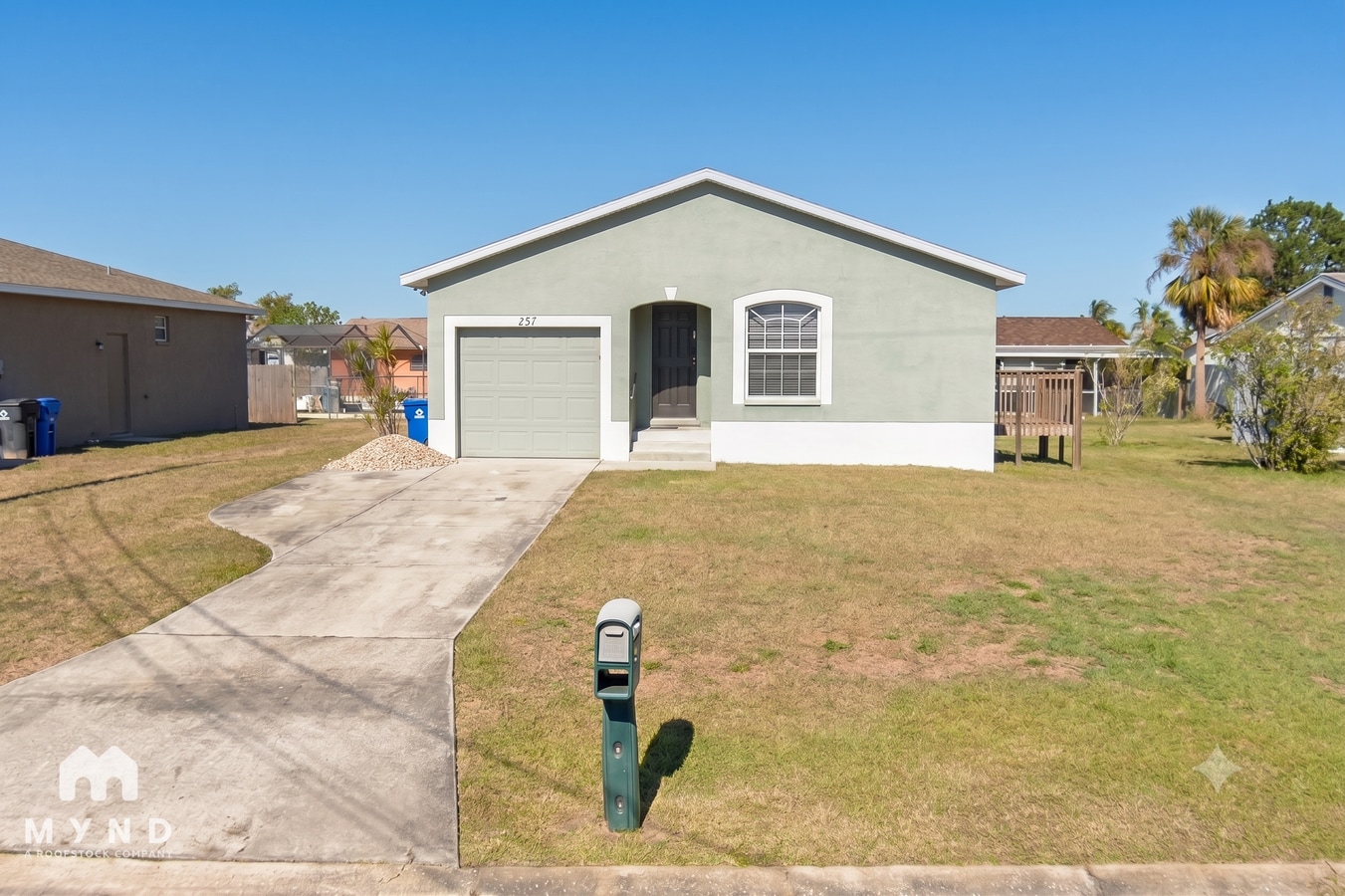 Photo - 477 Florida Cir N
