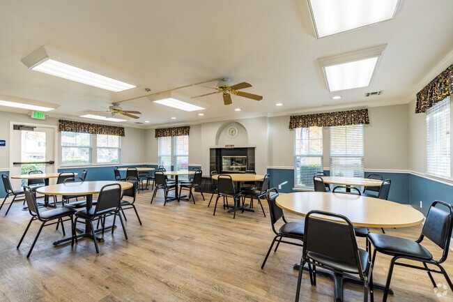 Dining Room - Creekside Village Senior Apartments