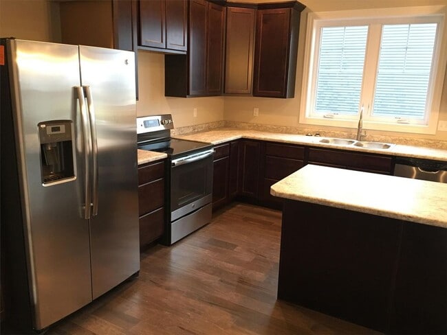 Building Photo - 1206 S Roberto Rd Unit B