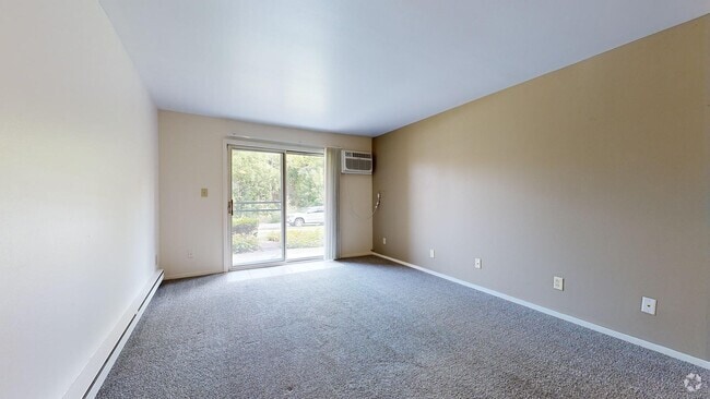 2BR, 1BA - 888SF