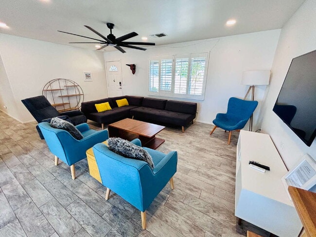 Photo - Charming 3 Bedroom House with Pool in Friendly Hills, Joshua Tree