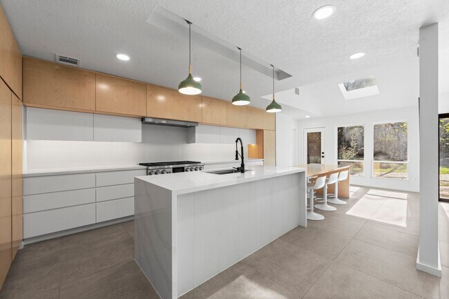 Photo - 2703 Crossvine Cir