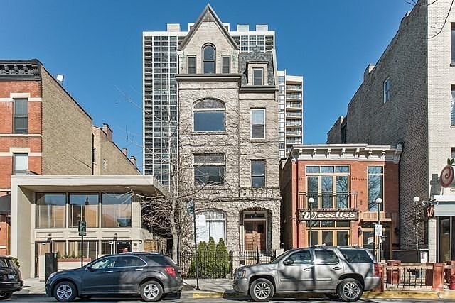 Building Photo - 1539 N Wells St Unit 4 Rental