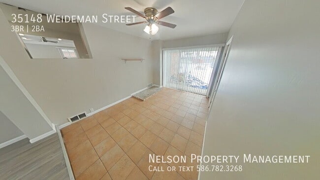 Photo - 35148 Weideman St